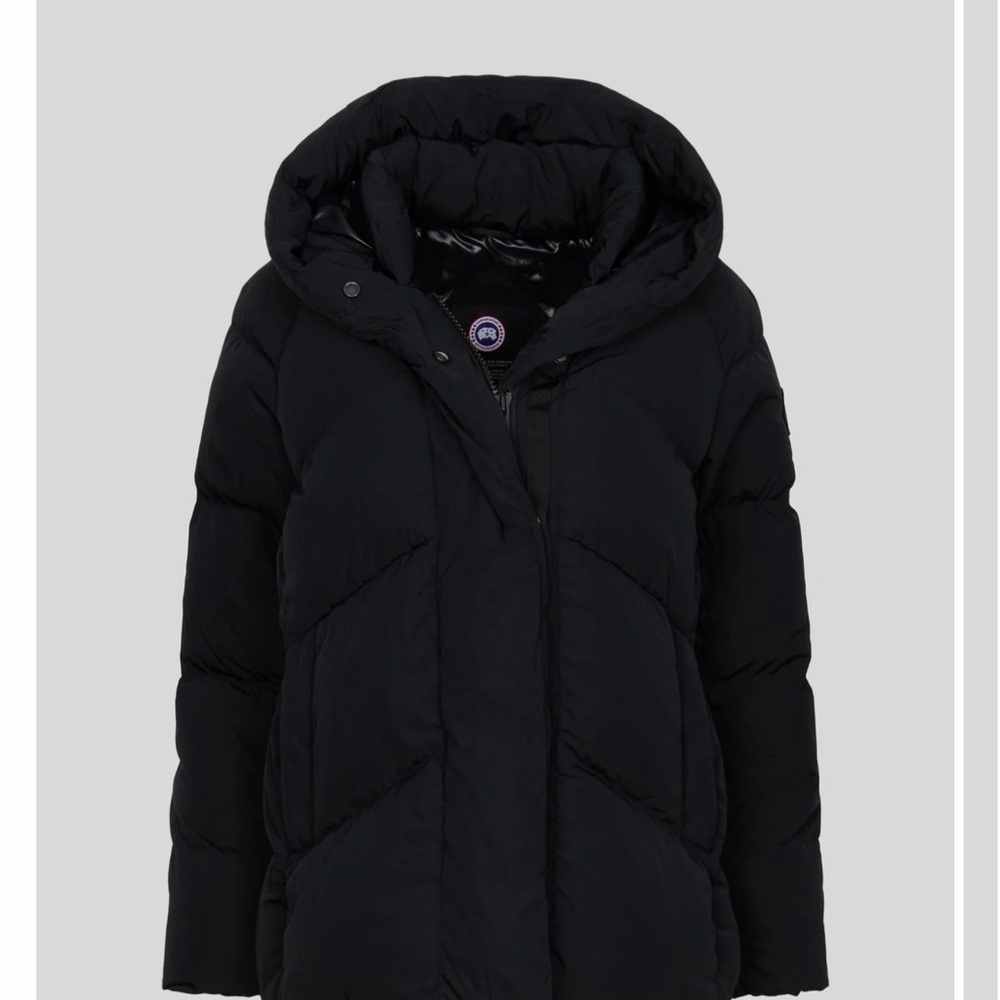 Women's Black Hooded Puffer Jacket